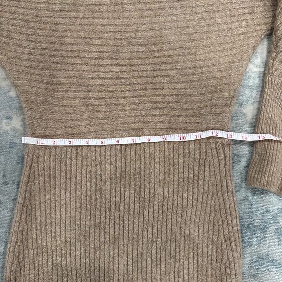 NWOT Blue Ivy sweater maxi dress w/front slit. Size S - Picture 4 of 6